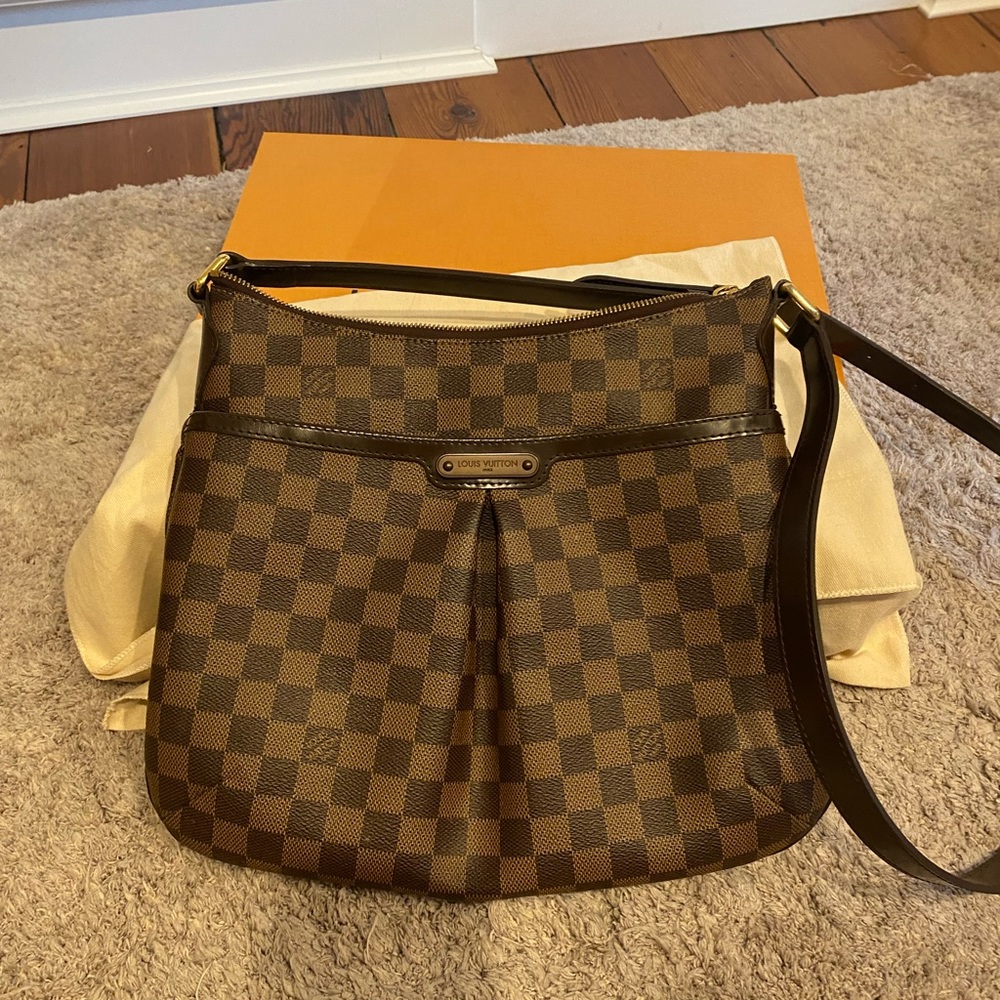 - Authentic Louis Vuitton Bloomsbury Pm